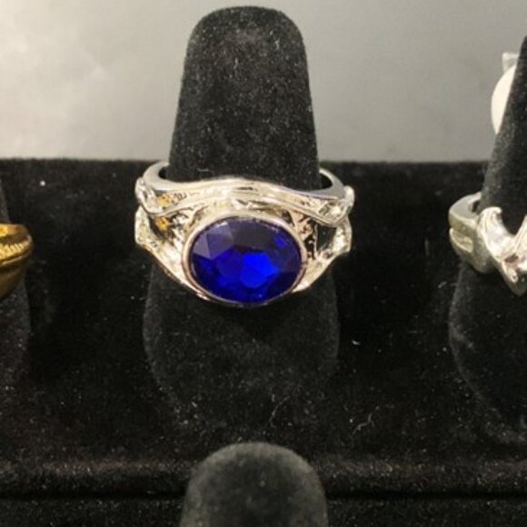 The Rings of Power: One Ring, Narya, Nenya, and Vilya — Forged From Shadows - Picture 5 of 14